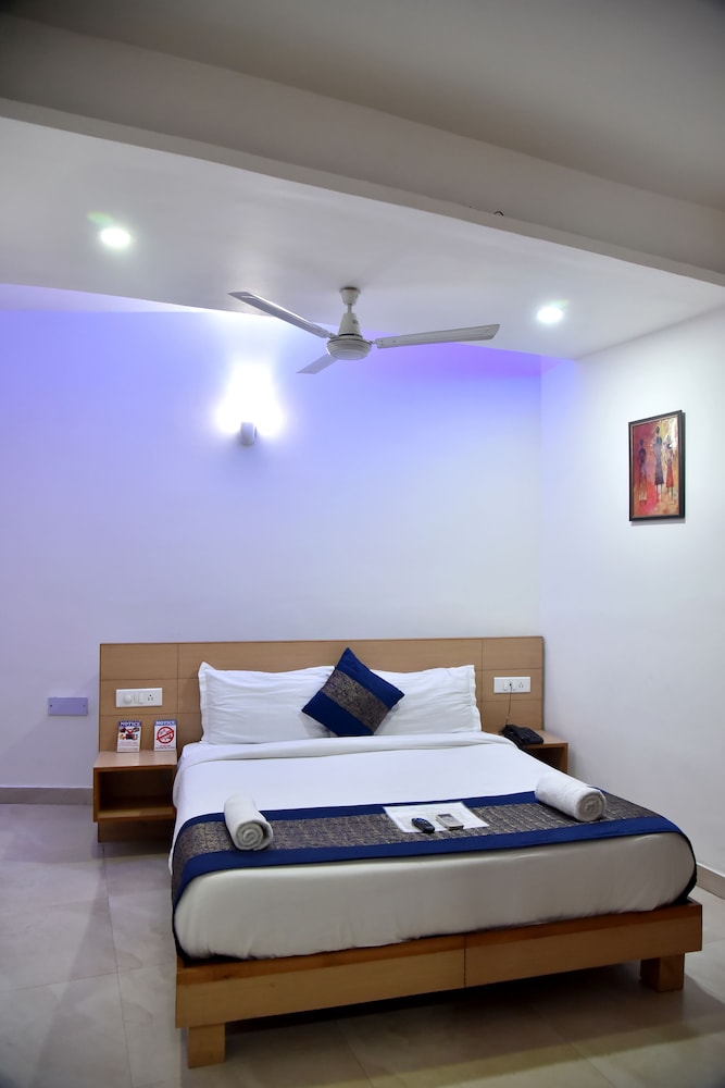 Deluxe Room - Photo 4