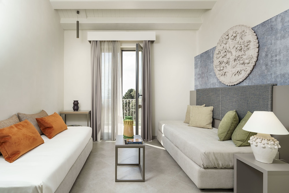Deluxe Suite, Balcony photo 1