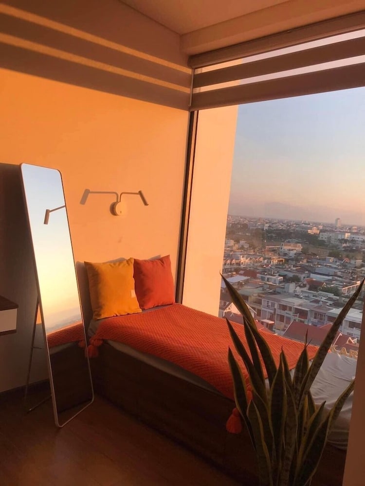 Family Studio Suite, Balcony, City View photo 2