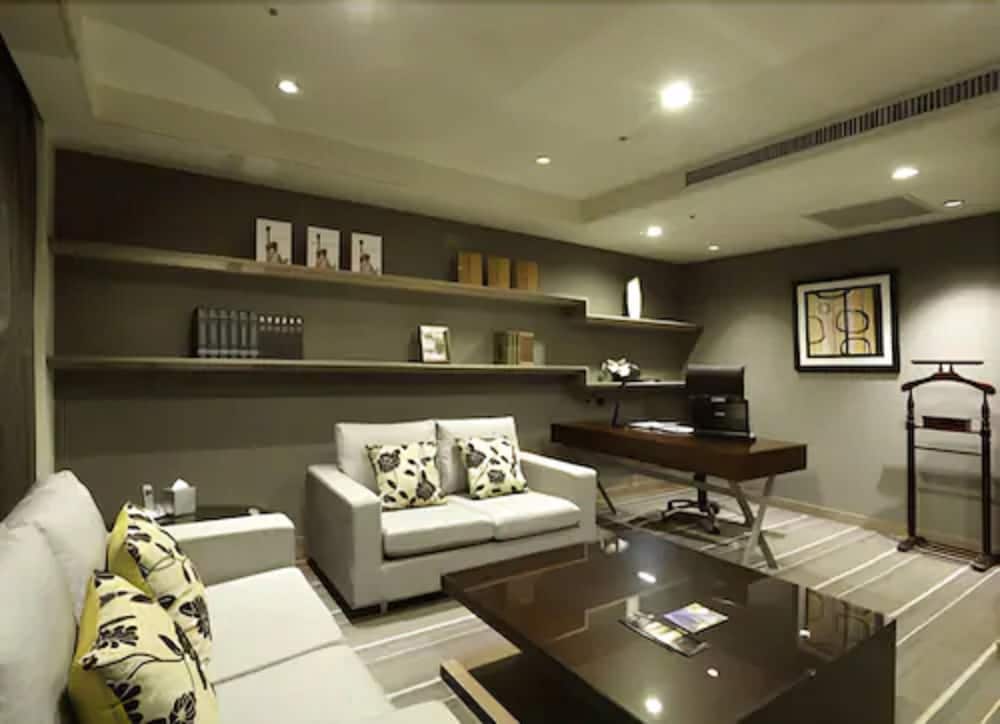 Chic Section Superior Suite photo 3