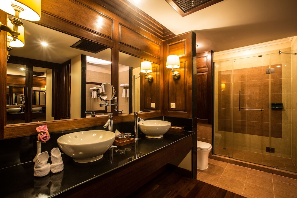 Prince Royal Suite photo 3