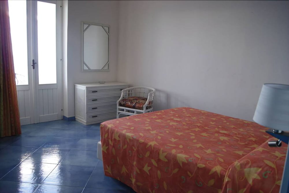 Standard Triple Room photo 2