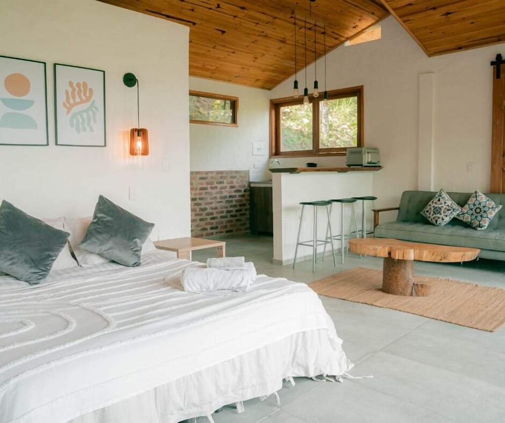Deluxe Suite, 1 Bedroom, Jetted Tub, Mountain View photo 2
