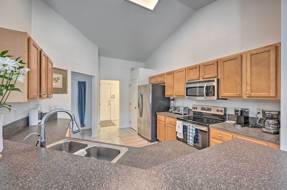 House (4 Bedrooms) photo 2