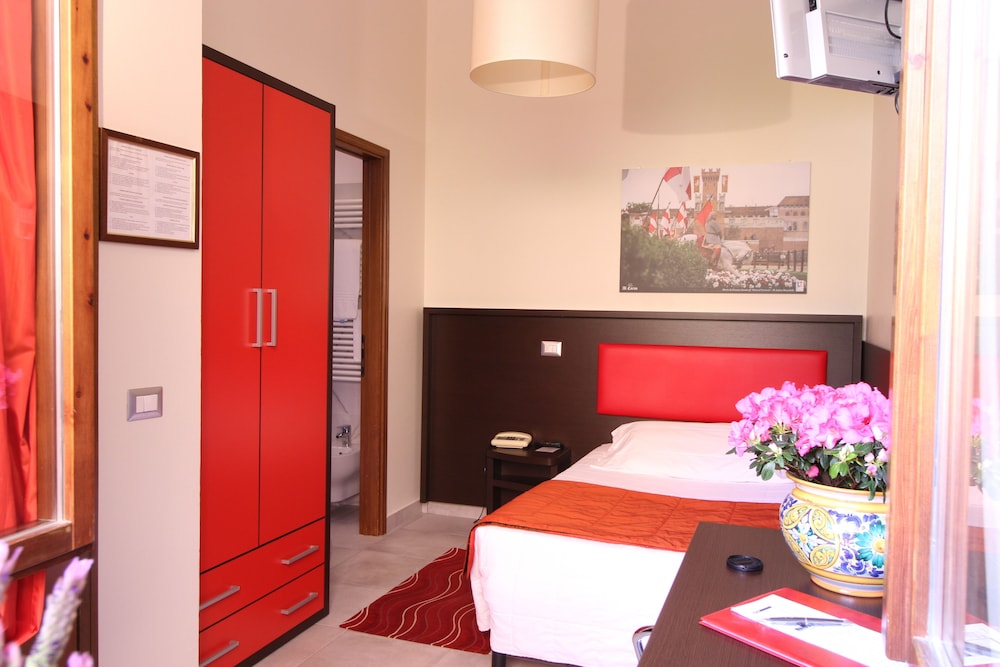 Standard Single Room photo 3