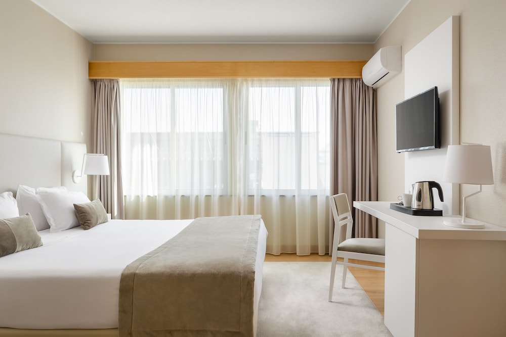 Single Room, City View