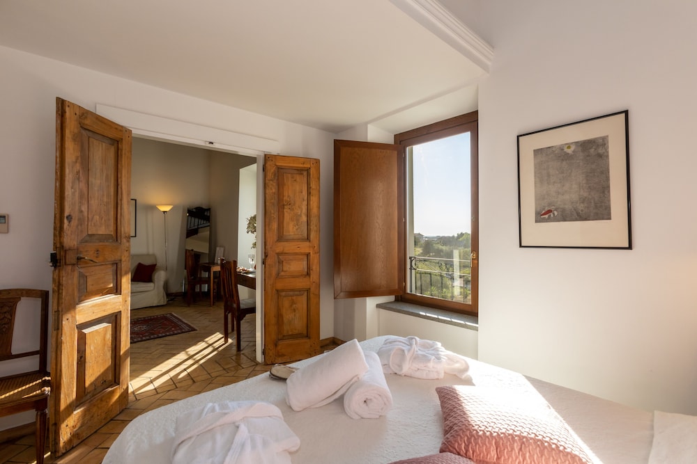 Panoramic Suite, City View photo 3