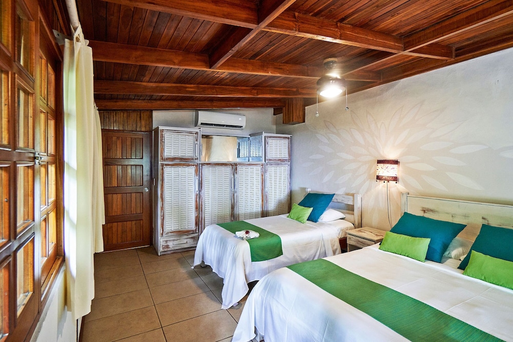 Standard Room, Beachside photo 2