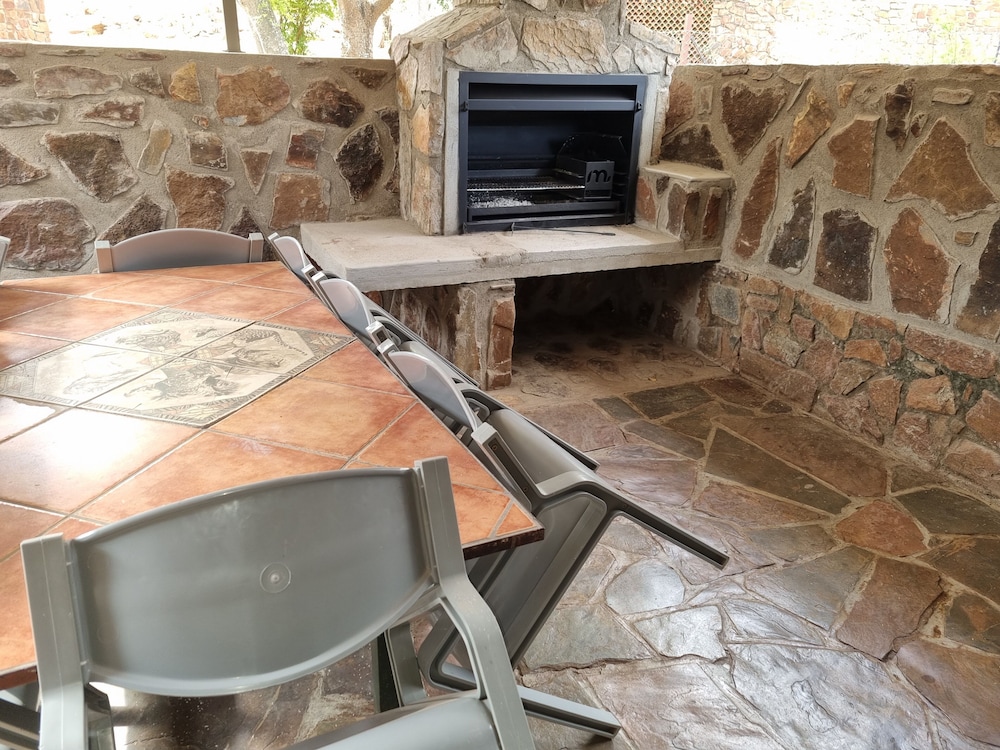 Exclusive House, 4 Bedrooms, Valley View, Mountainside photo 2