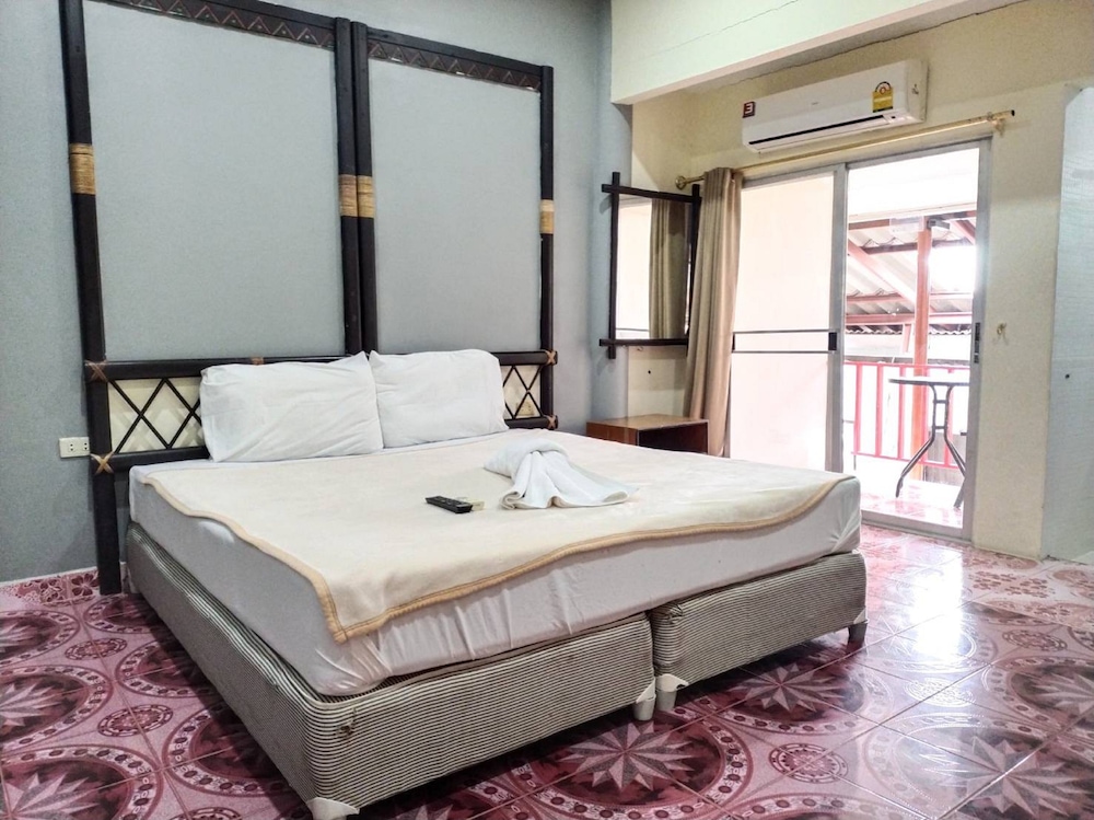 Deluxe Room, 1 Queen Bed, Tower photo 1