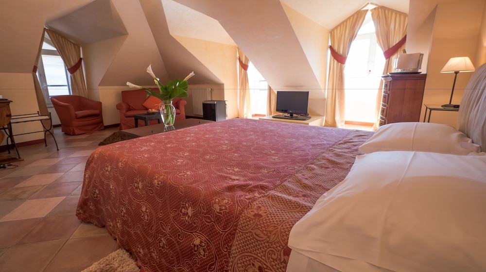 Double Room, Balcony, Lake View photo 2