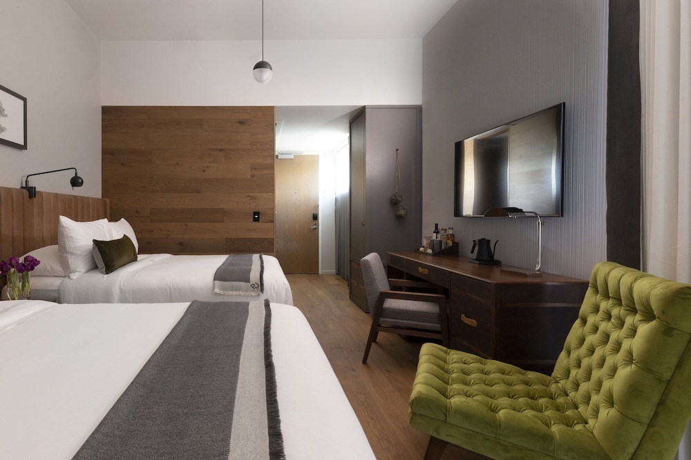 Superior Room, 2 Double Beds, Accessible photo 1