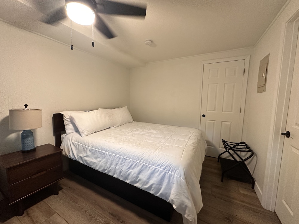 Standard Single Room, 1 Queen Bed with Sofa bed, Refrigerator & Microwave
