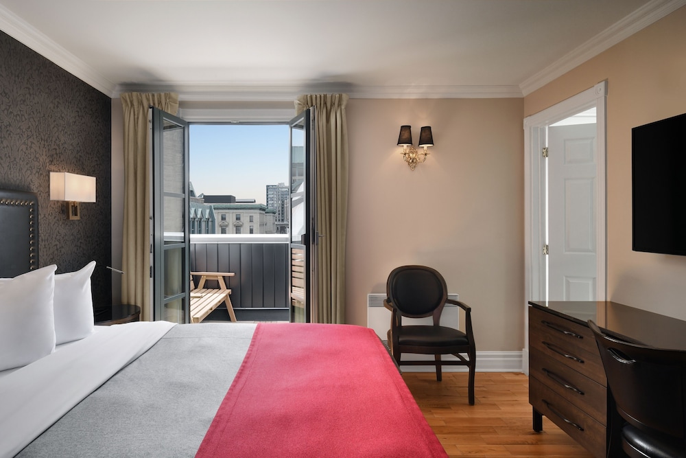 Superior Room, 1 King Bed, Balcony - Photo 5