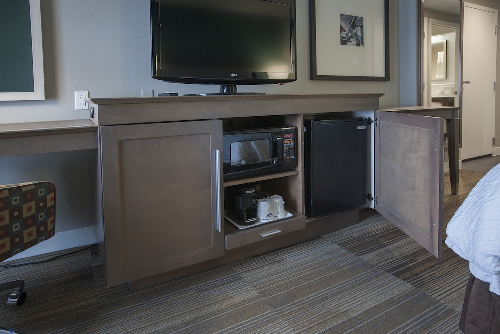 Two queen beds - Photo 3