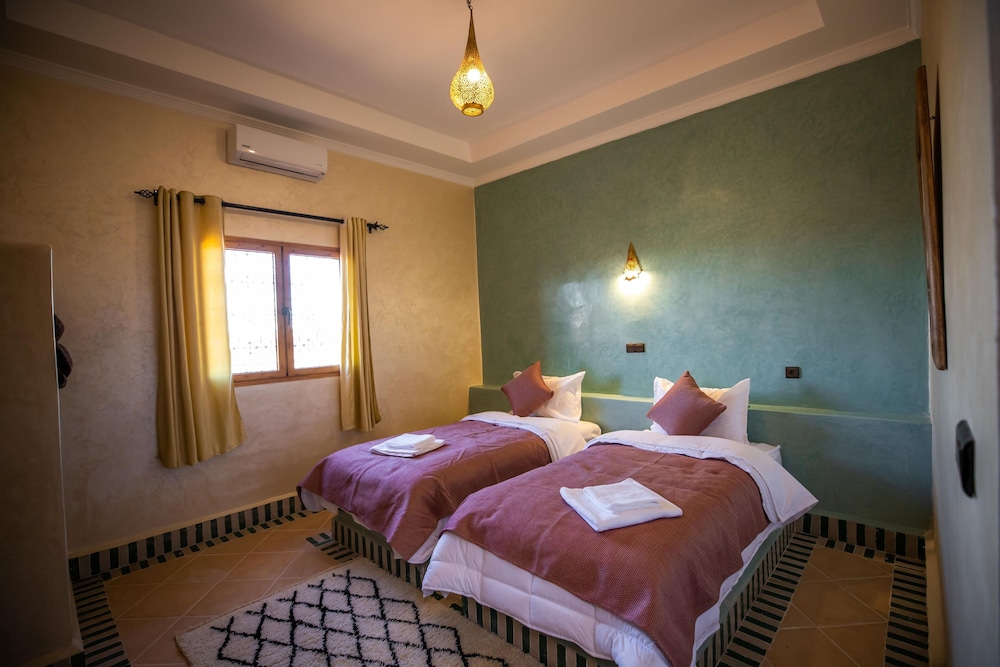 Deluxe Twin Room - Photo 1