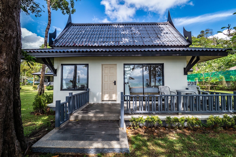 Beach Front Villa - Photo 13