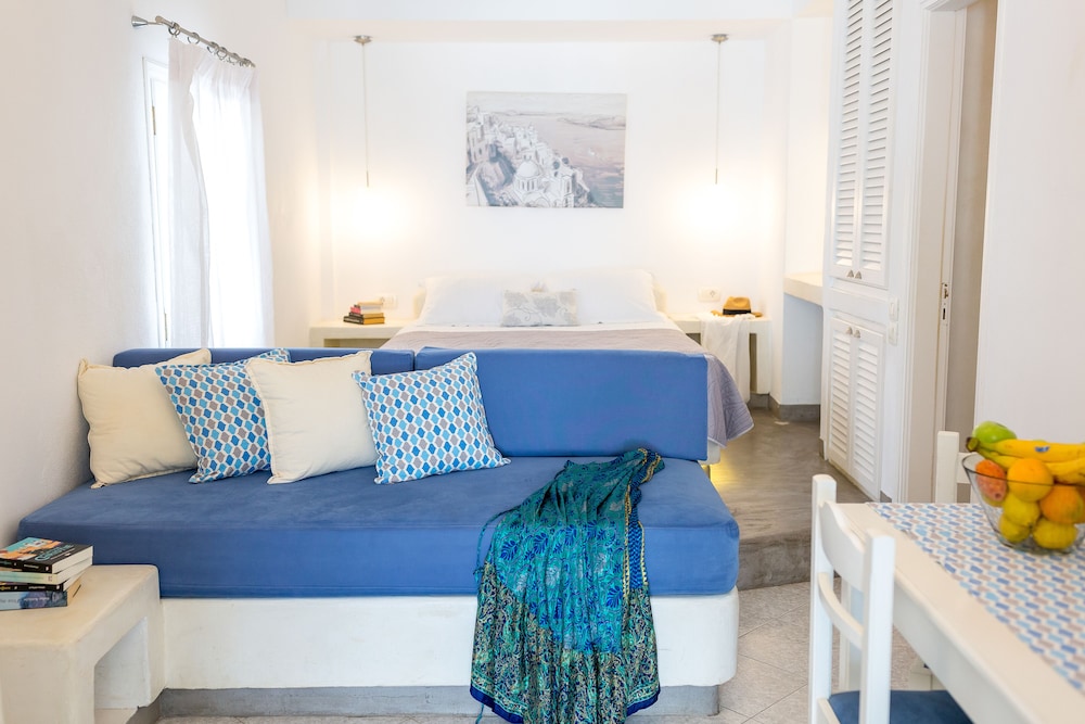 Superior Room, Terrace (Caldera View) - Photo 11