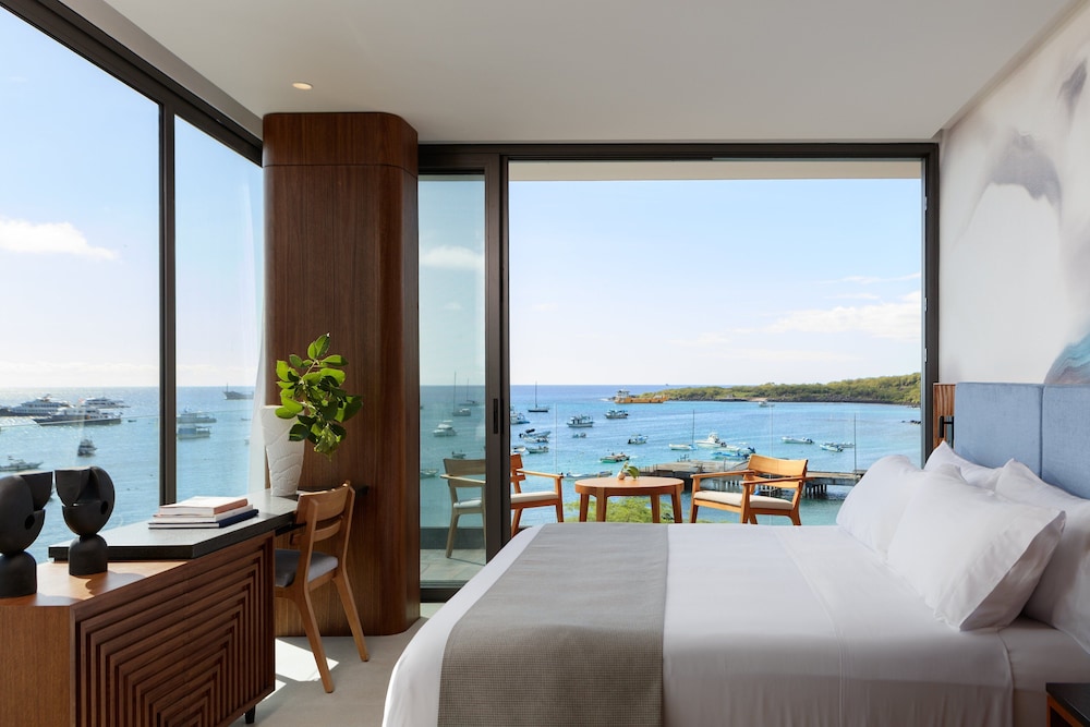 Suite, 1 King Bed (Kicker Rock) - Photo 10