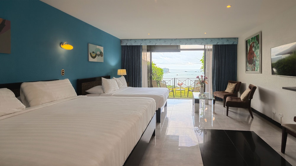 Habitación Familiar con Vista al Océano
