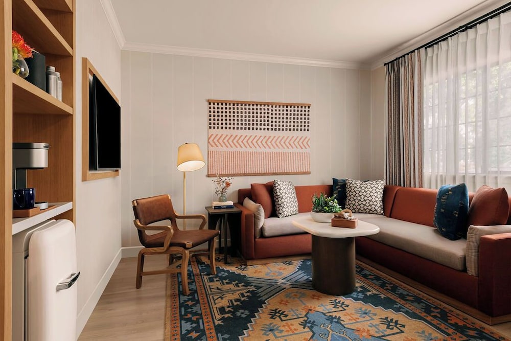 Superior Suite, Multiple Beds (Park 2 Full Bed Suite) - Photo 2