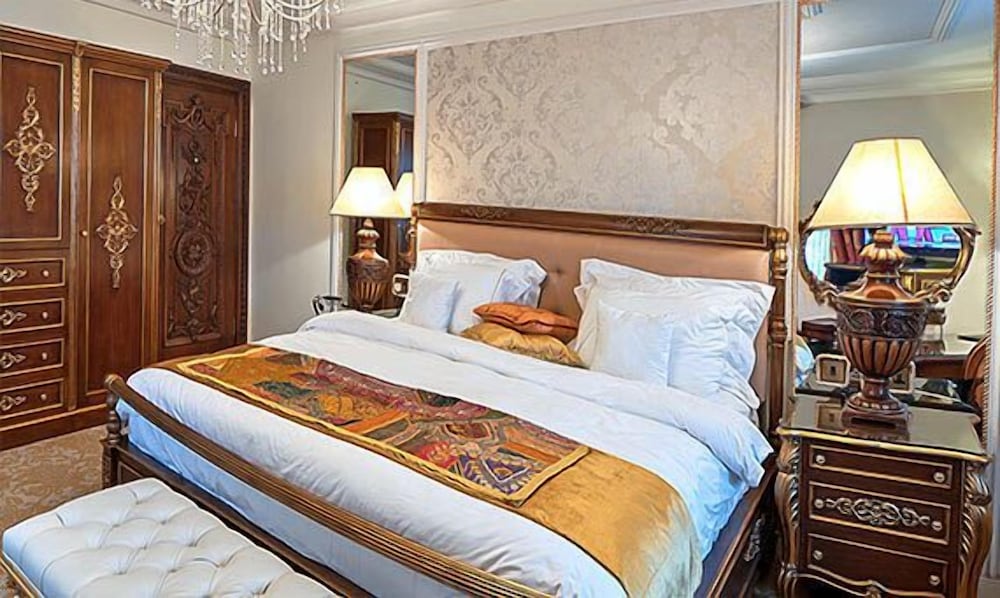 Deluxe Room (Grace)