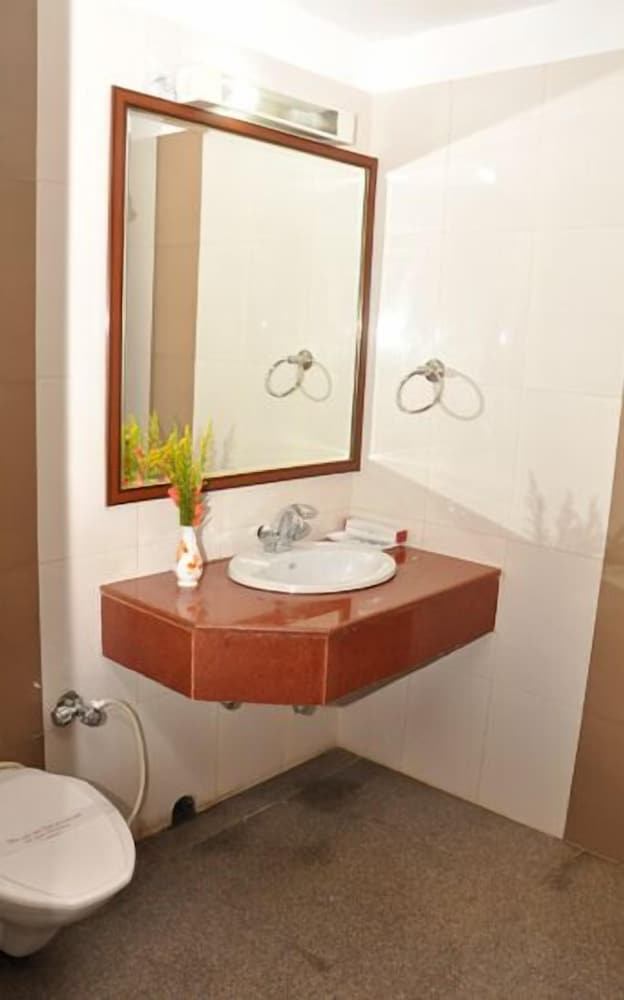 Deluxe Room - Photo 3