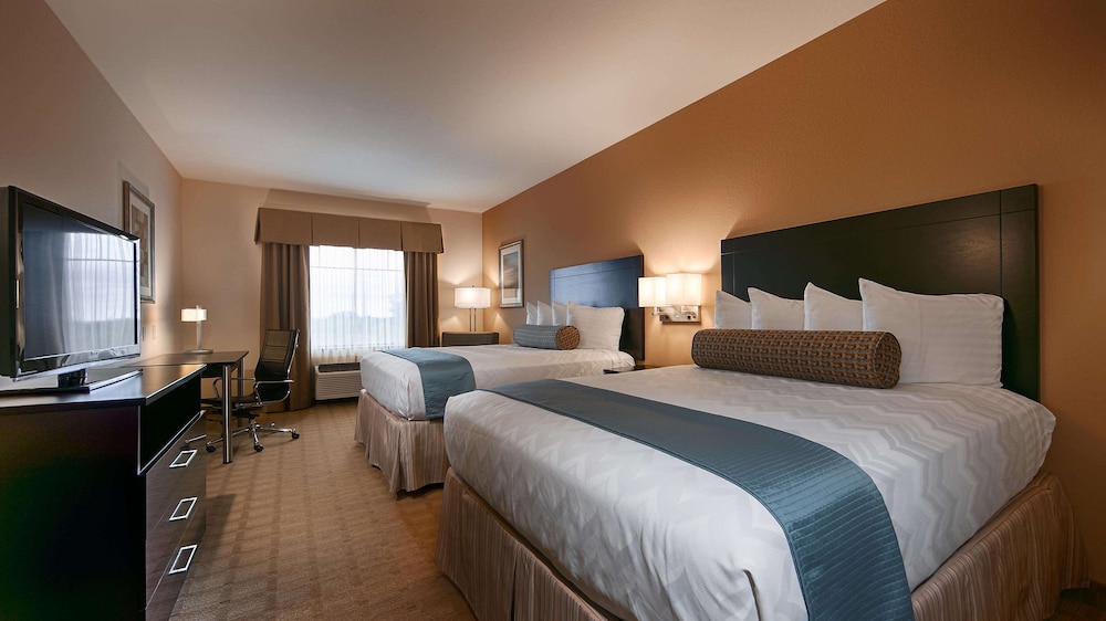 Standard Room, 2 Queen Beds, Non Smoking, Refrigerator & Microwave