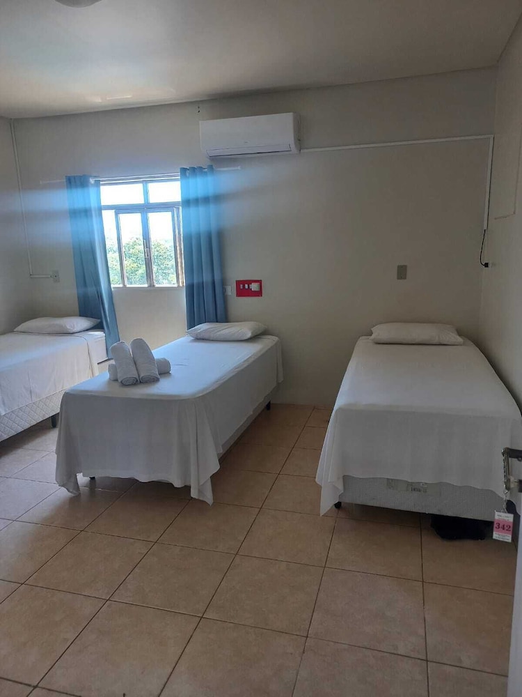 Room, Pool View