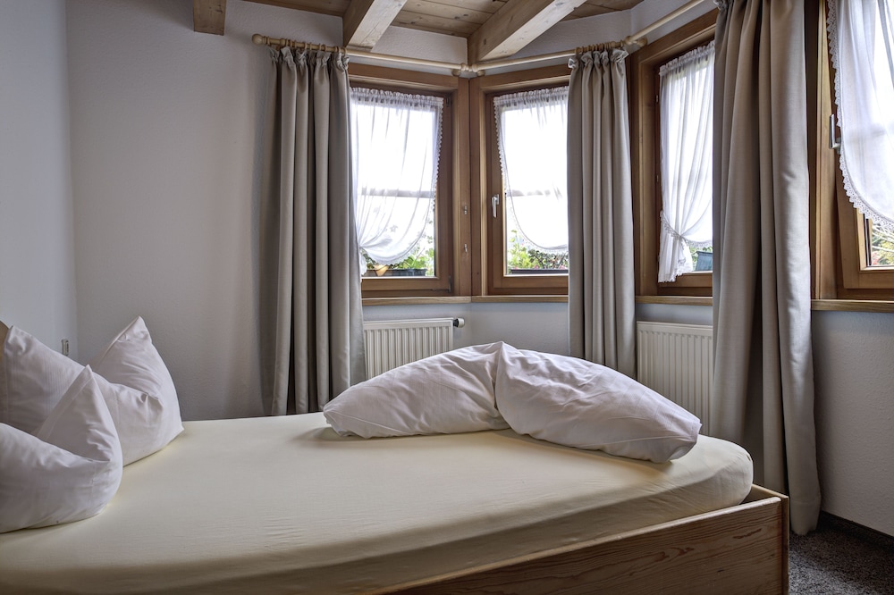 Classic Single Room
