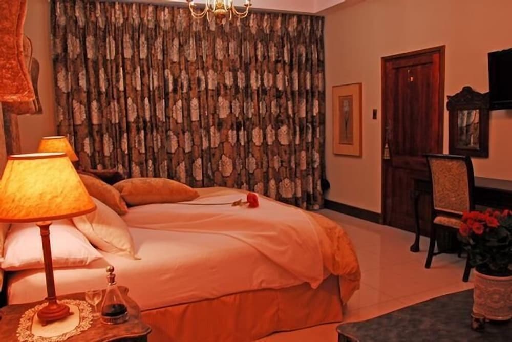 Deluxe Suite photo 3