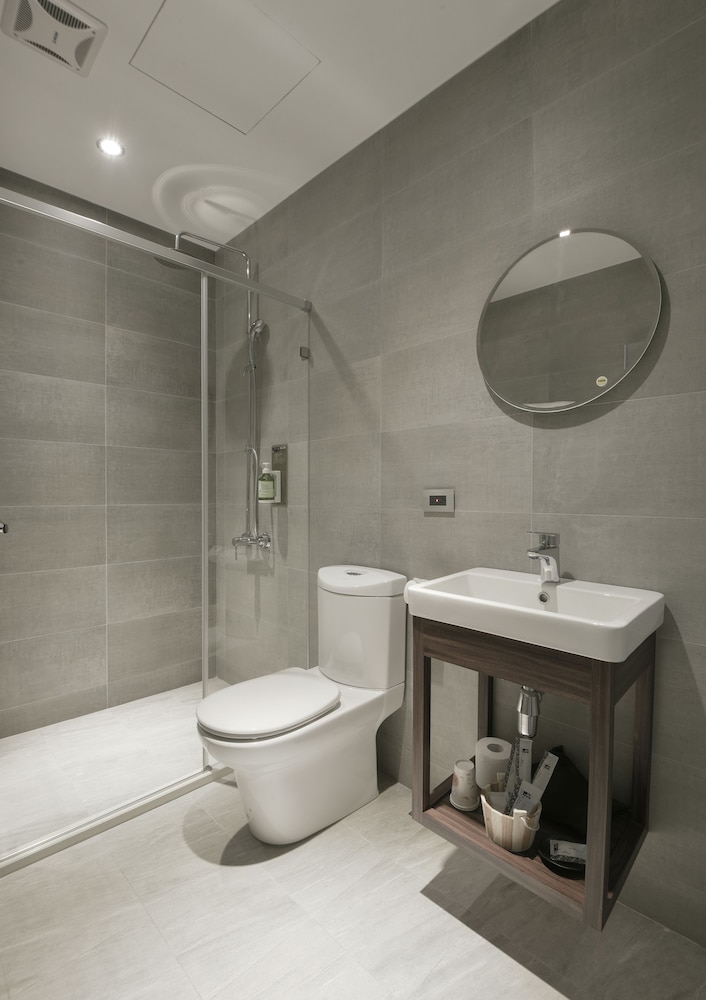 Deluxe Double Room, 1 Queen Bed - Photo 4