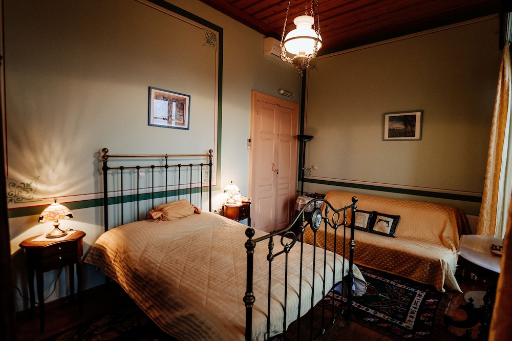 Exclusive Suite, 2 Bedrooms, Balcony, Sea Facing photo 1