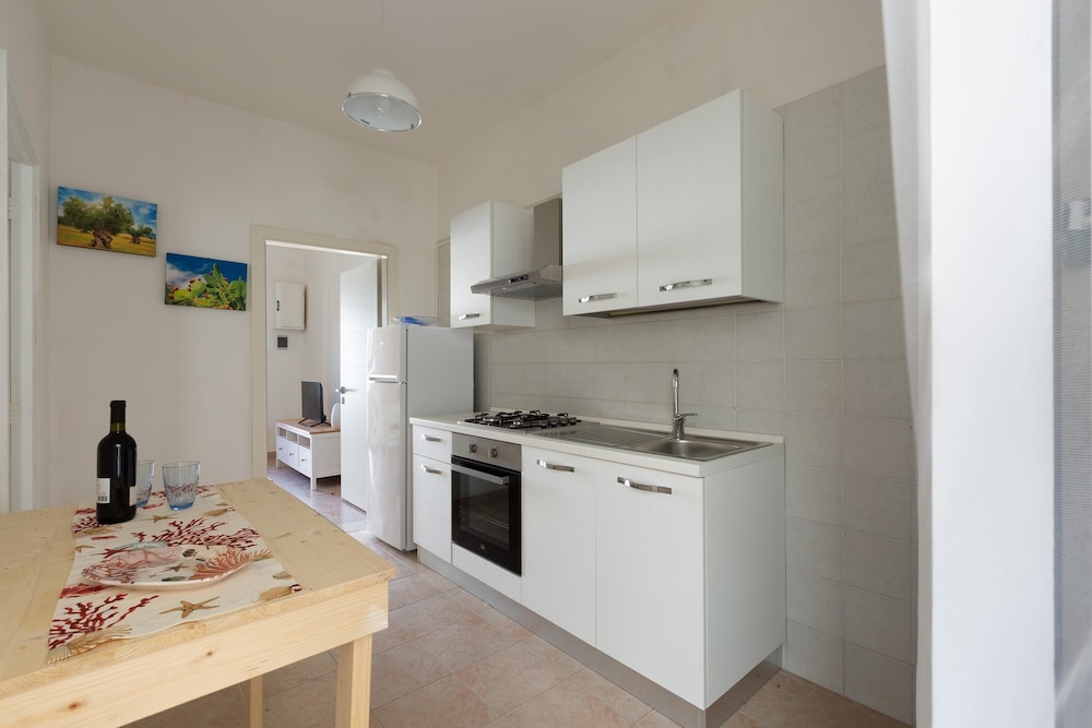 Apartment photo 2