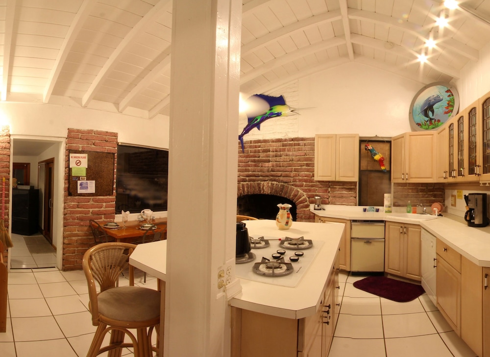 Family Cottage, 2 Bedrooms, Kitchen, Partial Ocean View photo 1