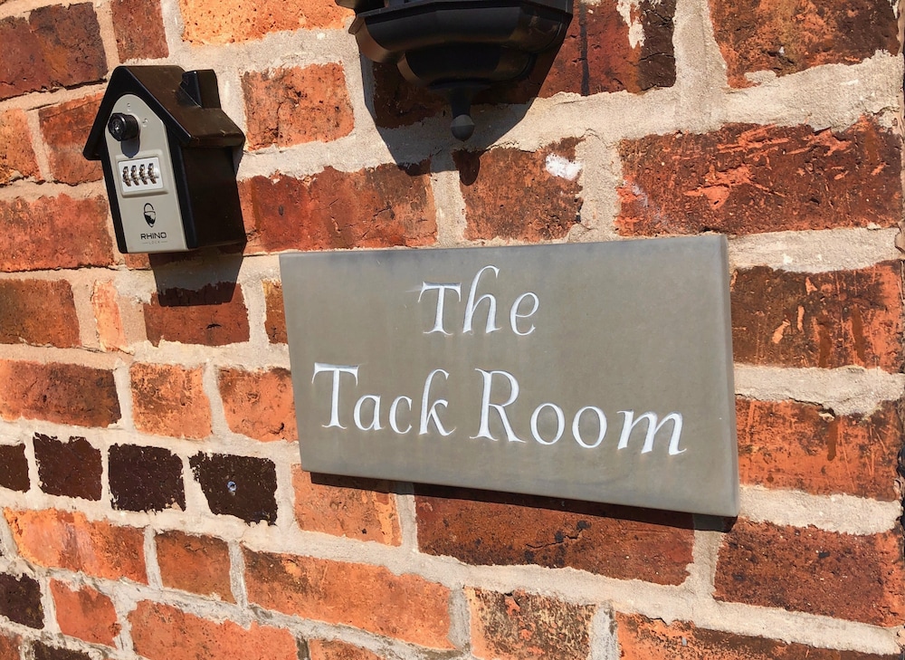 Deluxe Double Room, Ensuite, Courtyard View (The Tack Room)