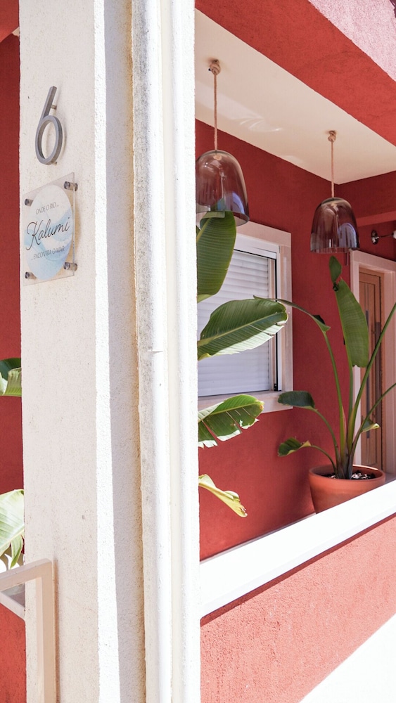 Luxury Apartment, 2 Bedrooms, Courtyard View photo 2