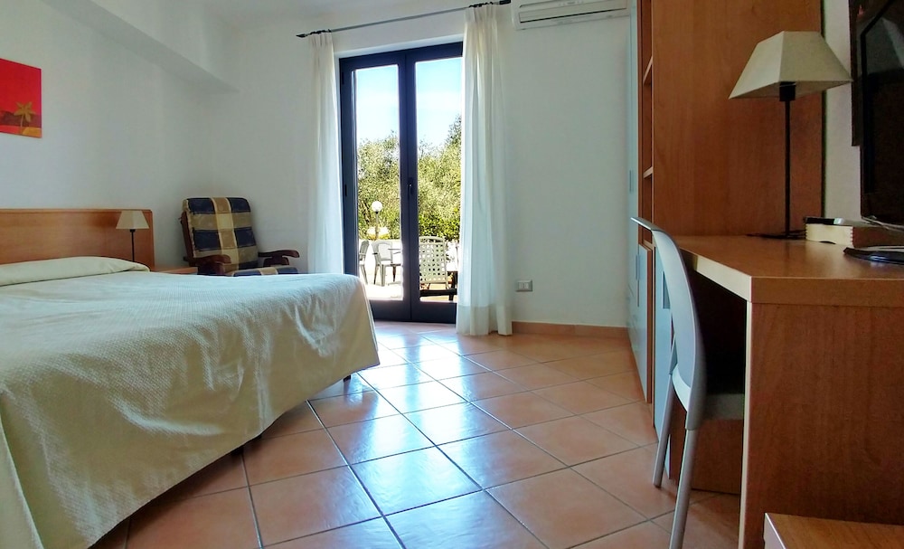 Double Room, Garden View photo 2