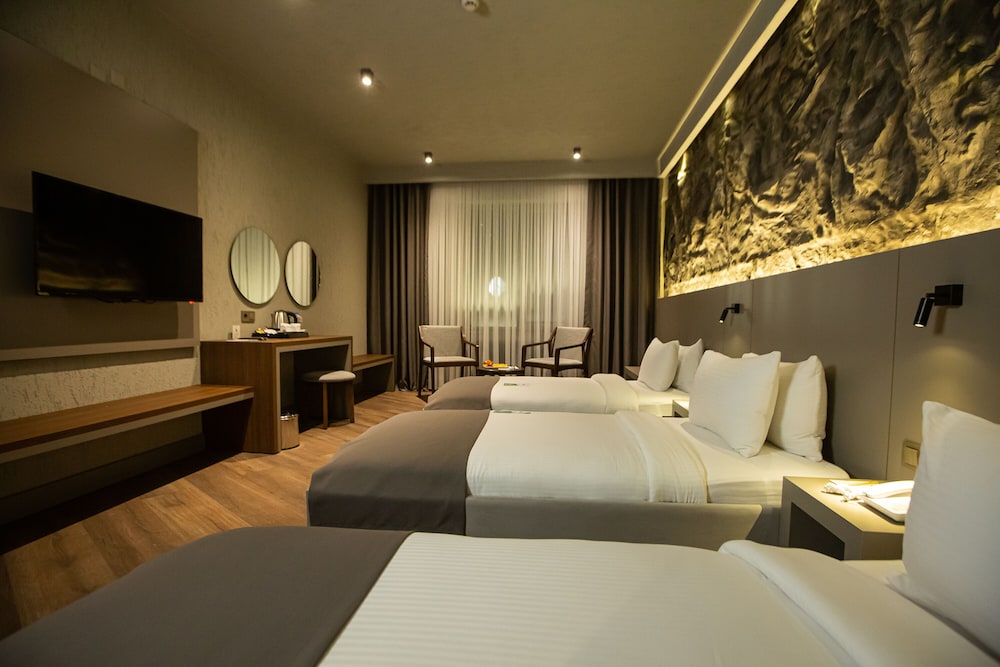 Superior Triple Room - Photo 3