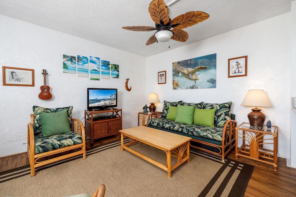 Condo, 1 Queen Bed with Sofa bed (Alii Villas 340) photo 1