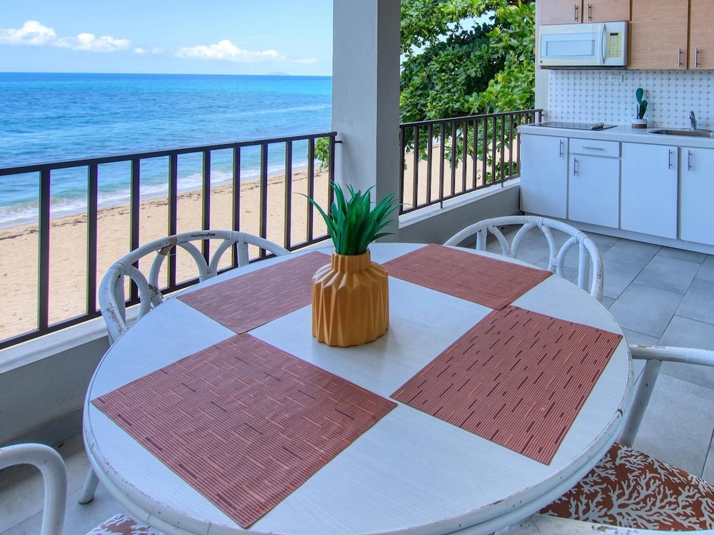 Apartment, Ocean View, Beachfront photo 2