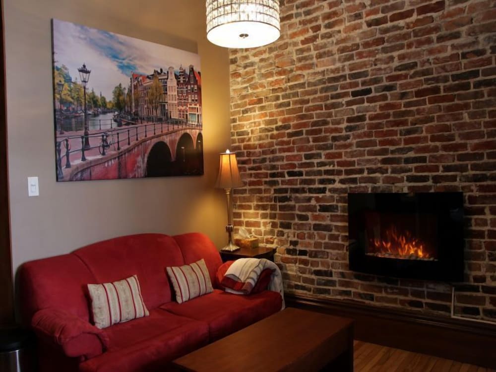 Deluxe Condo, 1 Queen Bed with Sofa bed, Non Smoking, River View photo 1