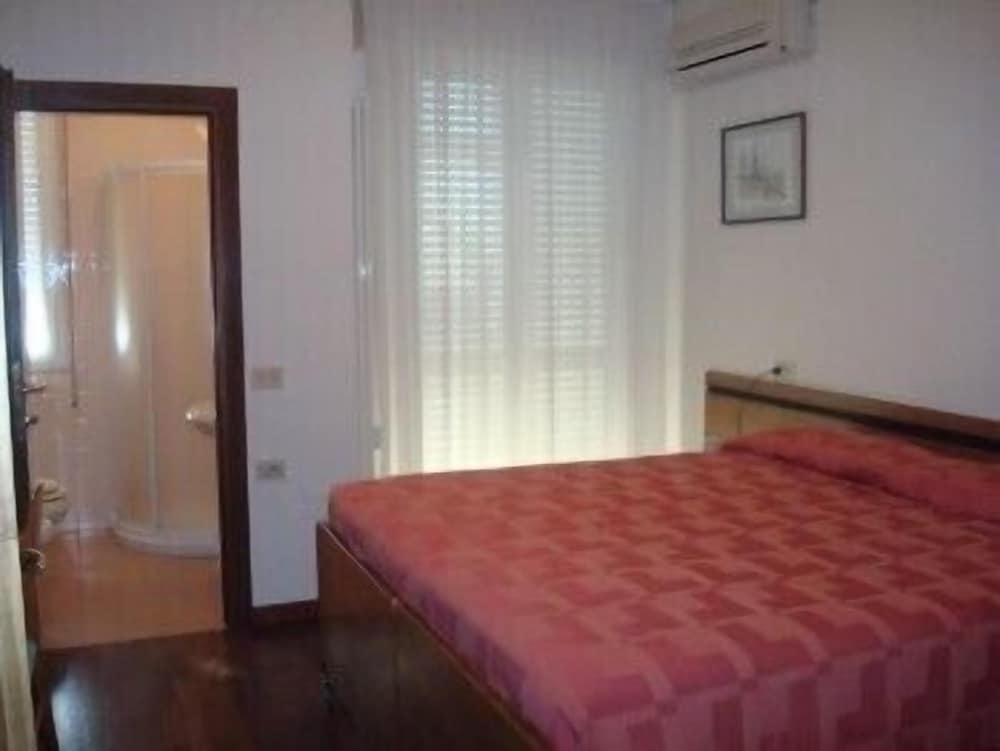 Double or Twin Room, Hill View photo 1