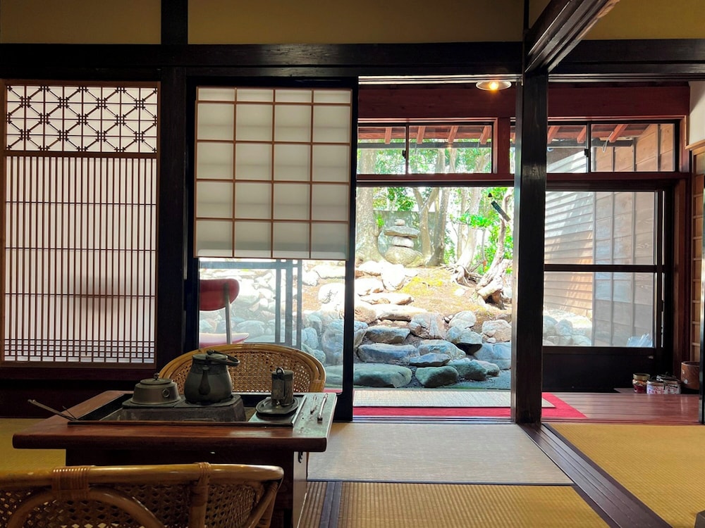 Japanese-style House, Partial Ocean View
