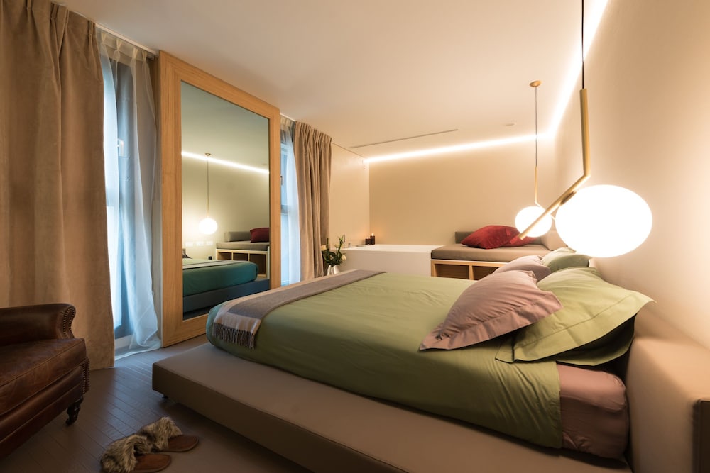 Luxury Suite photo 2
