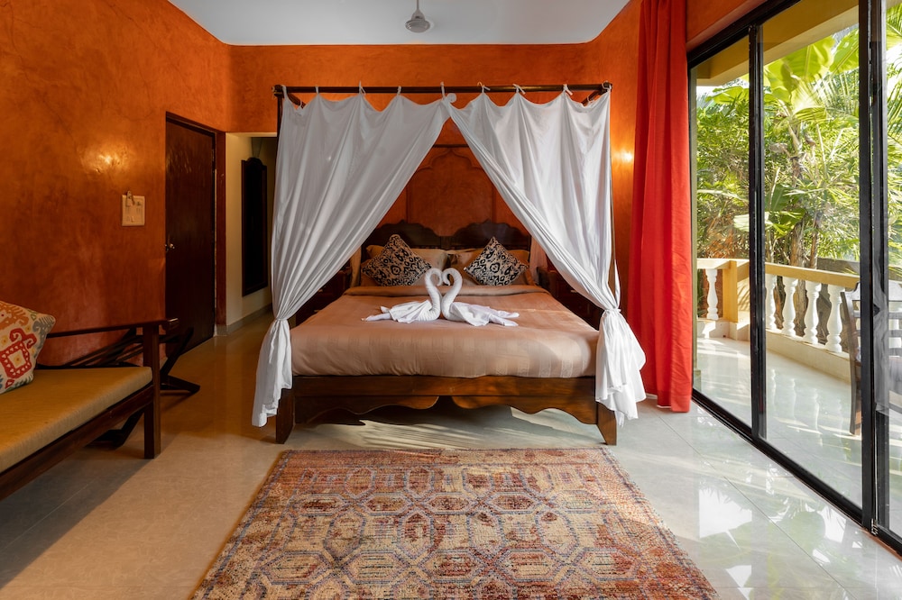 Premium Room with Private Balcony - Photo 7