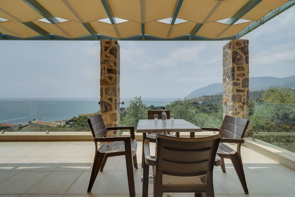 Ouzo Panoramic Houses 2, with private pool, Foto 31