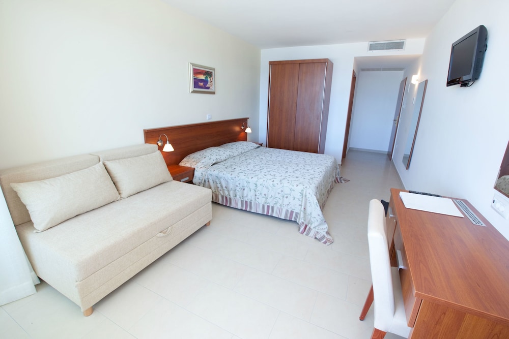 Standard Double Room, Balcony, Sea View photo 2