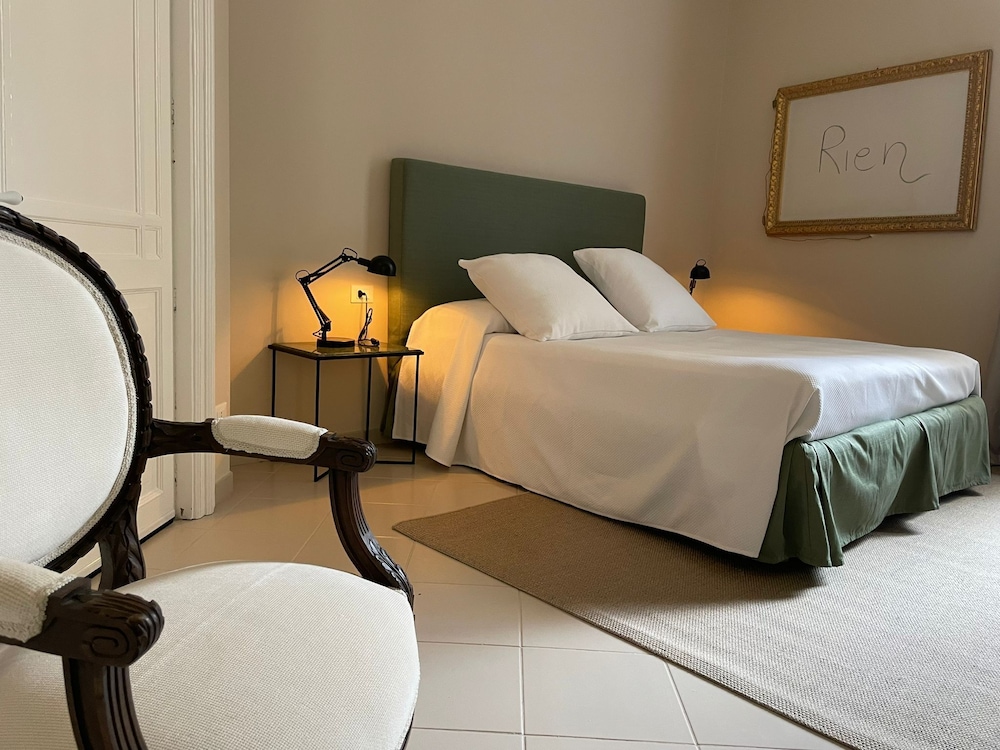 Elite Room