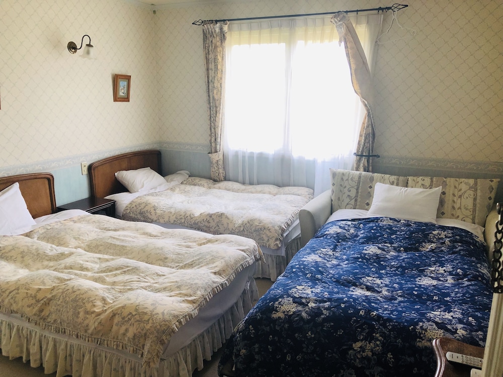 Triple Room, Garden View, 204 photo 3